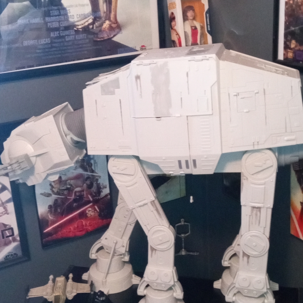 BIG STAR WARS LEGACY EDITION AT-AT WALKER.